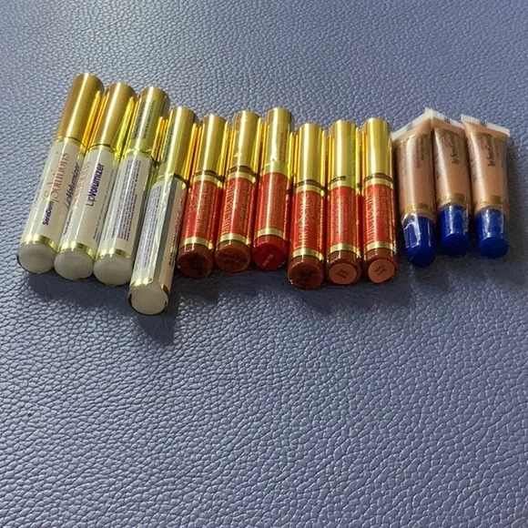 Lip volumizer bronze brush and liners! - Picture 2 of 4